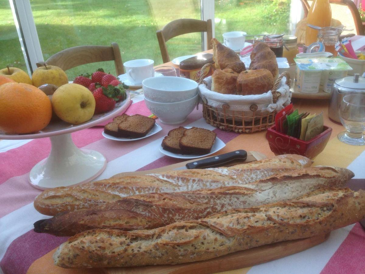 レ・ゼルビエ Chez Pierre Et Caroline Bed & Breakfast エクステリア 写真