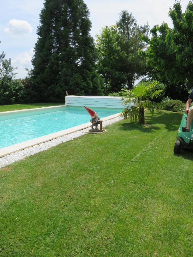 レ・ゼルビエ Chez Pierre Et Caroline Bed & Breakfast エクステリア 写真